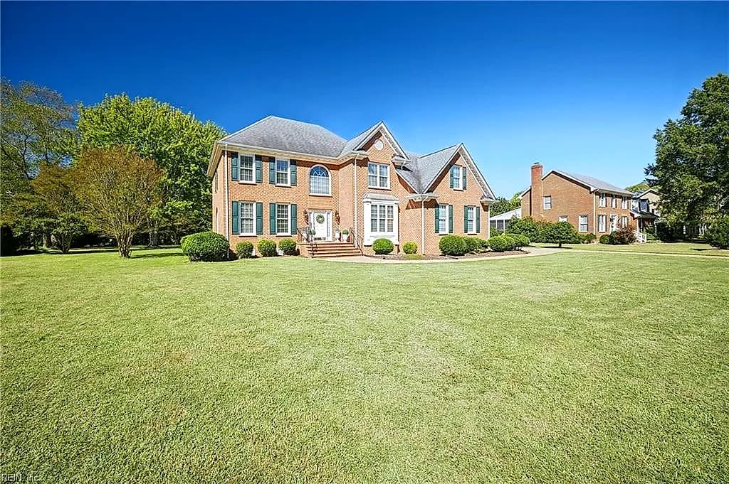1102 Gatling Pointe PW, SMITHFIELD VA 23430 - Photo 3