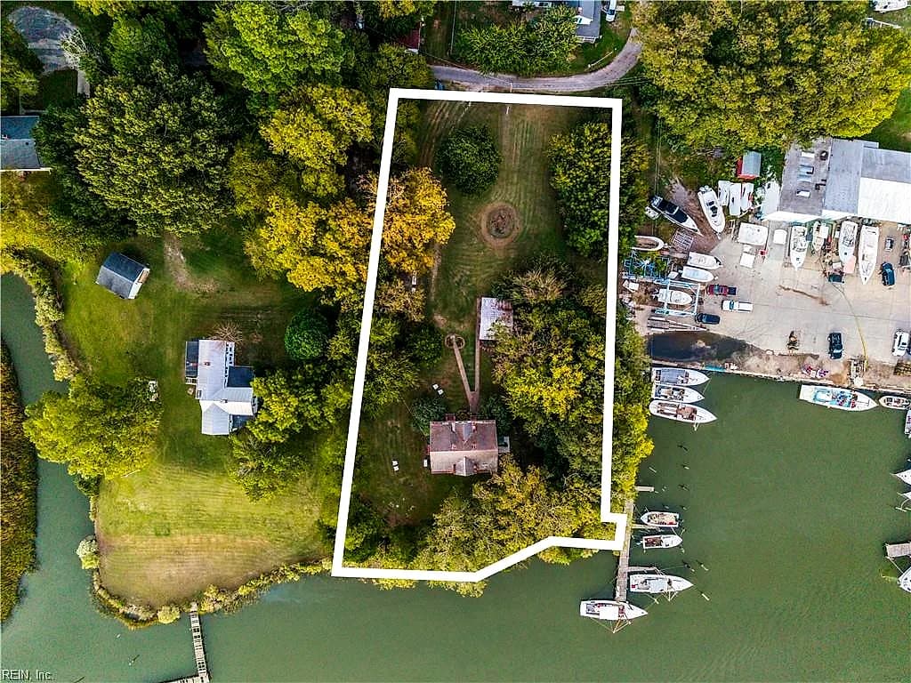 21060 Shell Bank RD, CARROLLTON VA 23314 - Photo 5