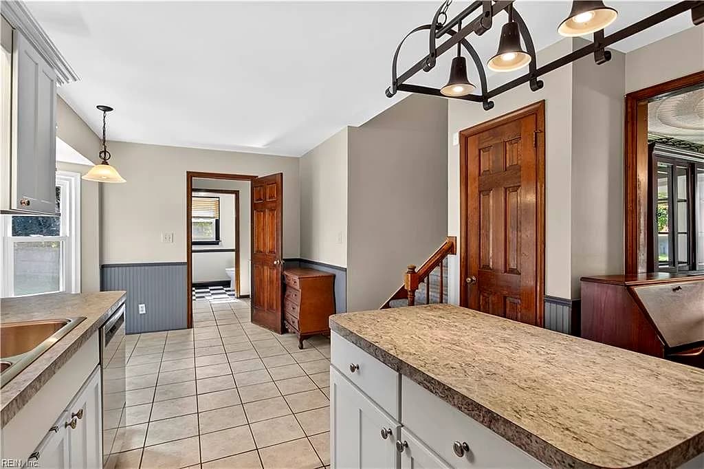 828 Woodrow CT, CHESAPEAKE VA 23322 - Photo 5