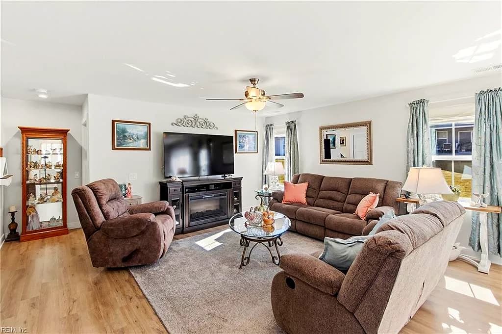 6982 Healy AVE, GLOUCESTER VA 23061 - Photo 4