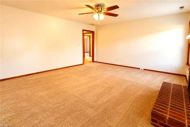 904 Barrington CT, CHESAPEAKE VA 23322 thumb 4