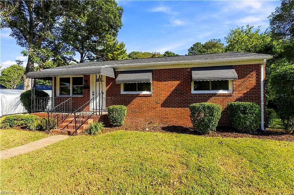901 Westgate CT, CHESAPEAKE VA 23324 - Photo 4