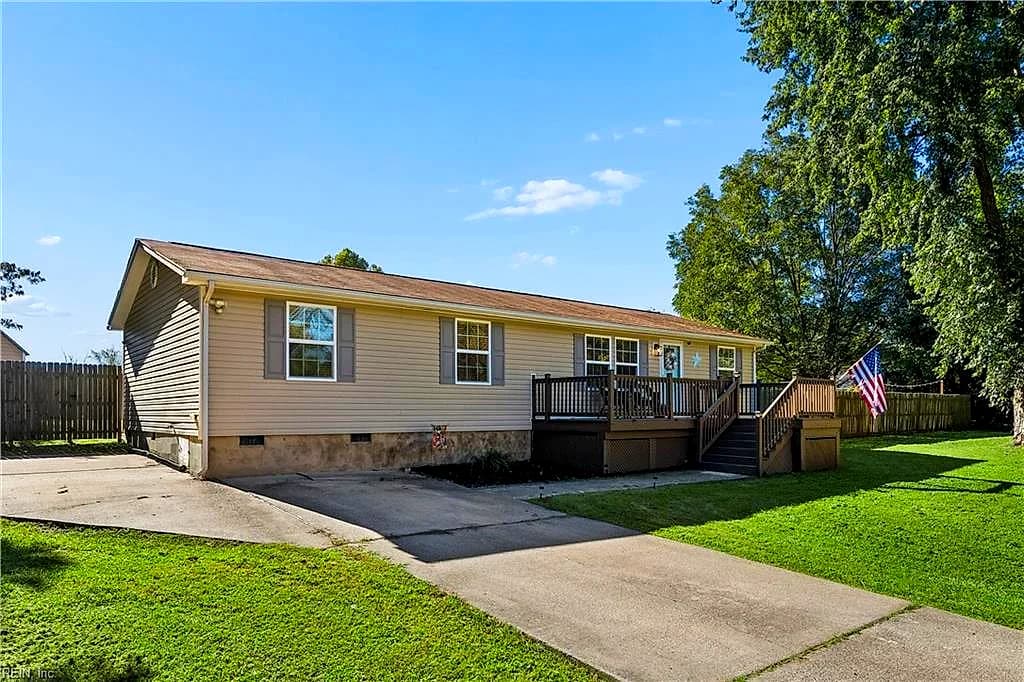 6759 Hilltop DR, GLOUCESTER VA 23061 - Main photo