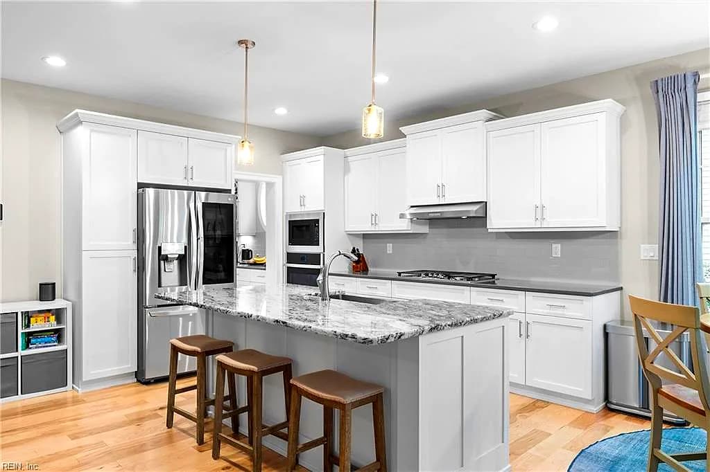 3722 Willow Glenn CIR, SUFFOLK VA 23435 - Photo 4