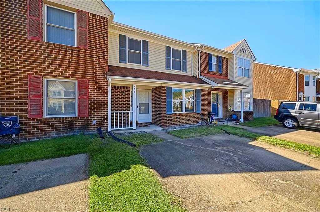 708 Nottaway DR, CHESAPEAKE VA 23320 - Photo 3