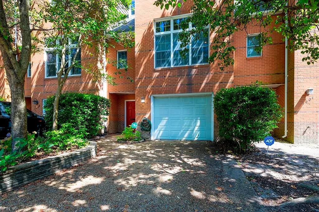 1606 Pasadena CT, NORFOLK VA 23505 - Photo 2