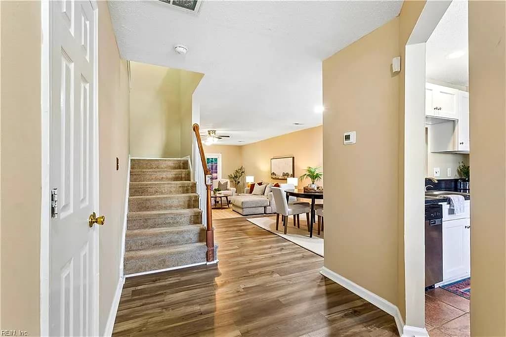 940 Allendale DR, HAMPTON VA 23669 - Photo 4