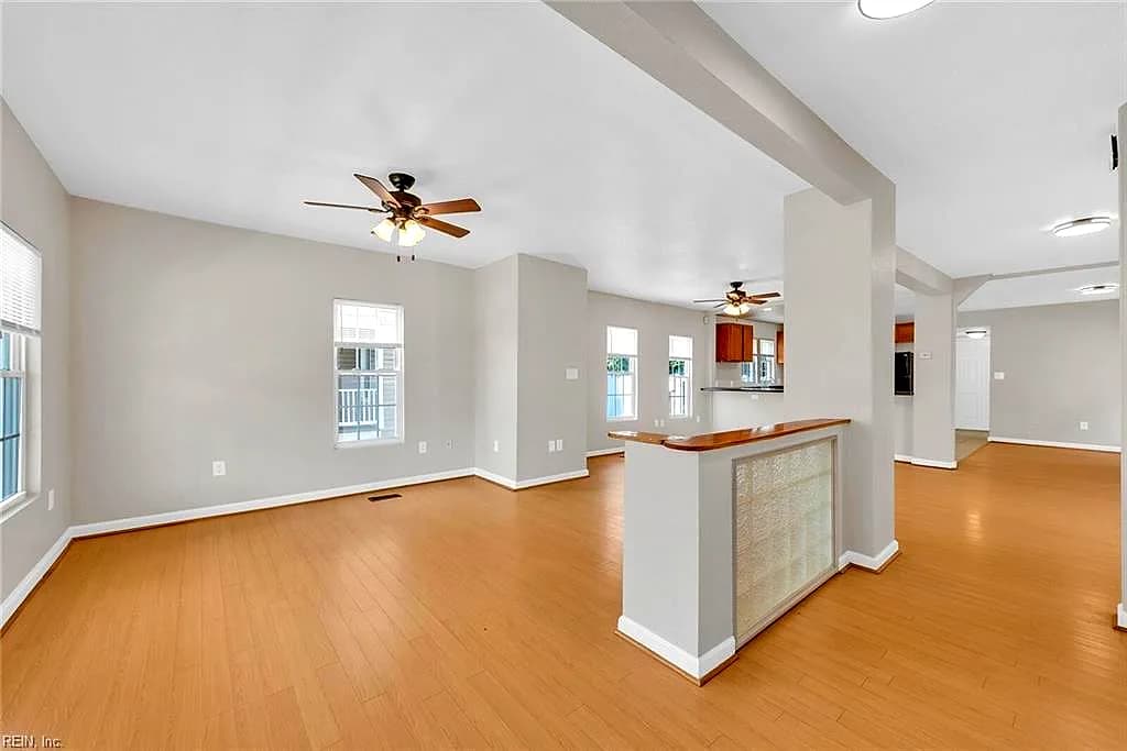 1009 Elkin ST, NORFOLK VA 23523 - Photo 4