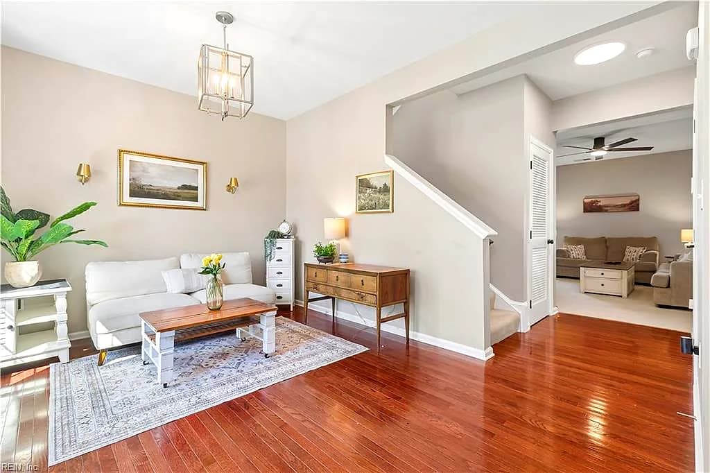 186 Avon RD, HAMPTON VA 23666 - Photo 5