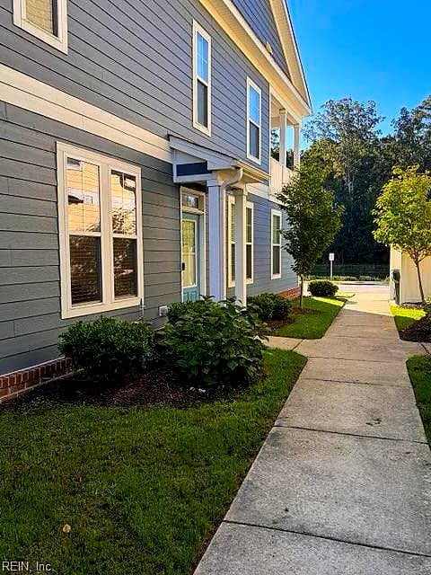 117 Mainsail LOOP, YORKTOWN VA 23693 - Photo 3