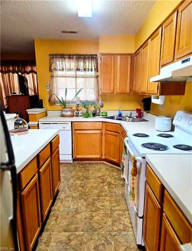 140 Corwin Cir CIR, HAMPTON VA 23666 thumb 9