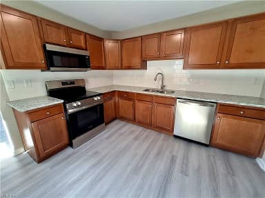 55 Phelps CIR, HAMPTON VA 23663 thumb 7