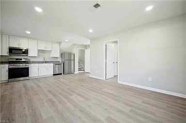 305 Shoreline DR, HAMPTON VA 23669 thumb 12