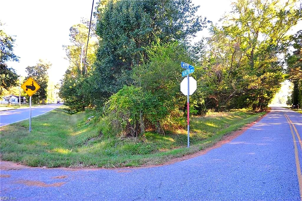 3365 Benefit RD, CHESAPEAKE VA 23322 - Photo 3