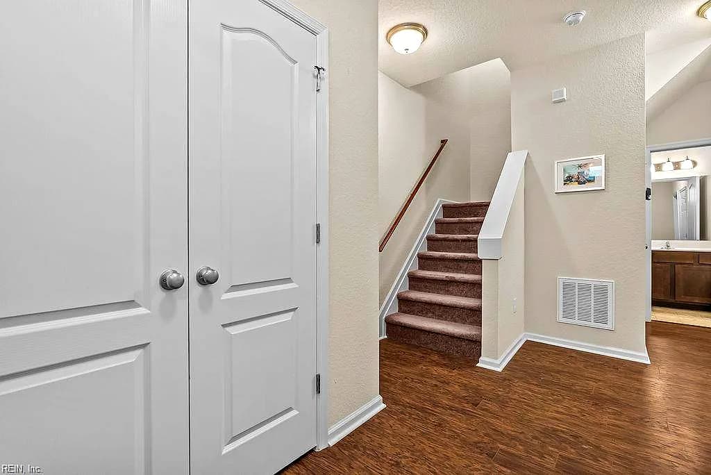 5028 Spinel ST, VIRGINIA BEACH VA 23462 - Photo 3