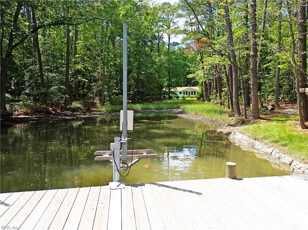 764 Lovers LN, MATHEWS VA 23109 - Photo 3