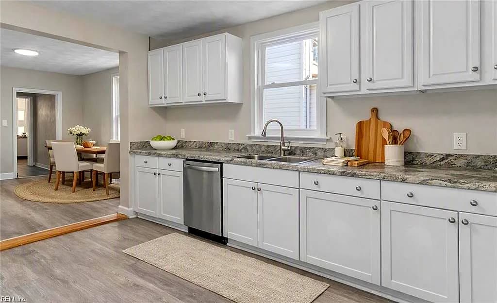 201 Central AVE, SUFFOLK VA 23434 - Photo 3