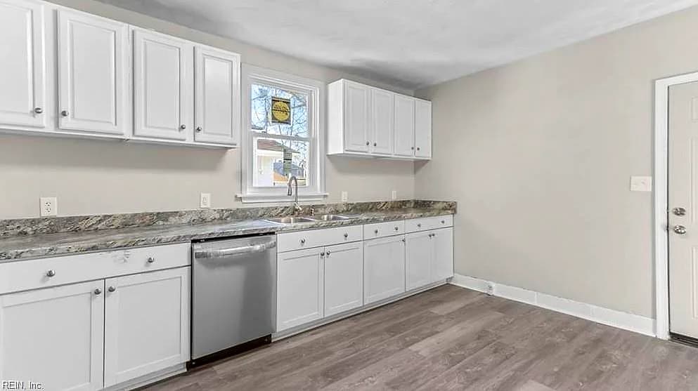 201 Central AVE, SUFFOLK VA 23434 - Photo 5