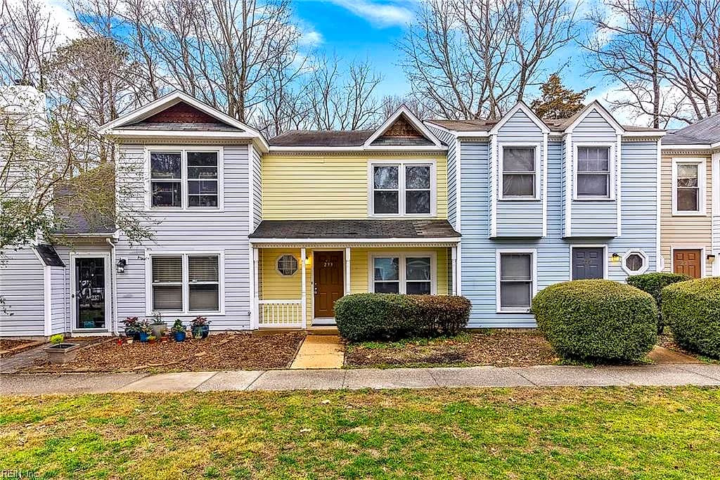 233 Susan Constant DR, NEWPORT NEWS VA 23608 - Main photo