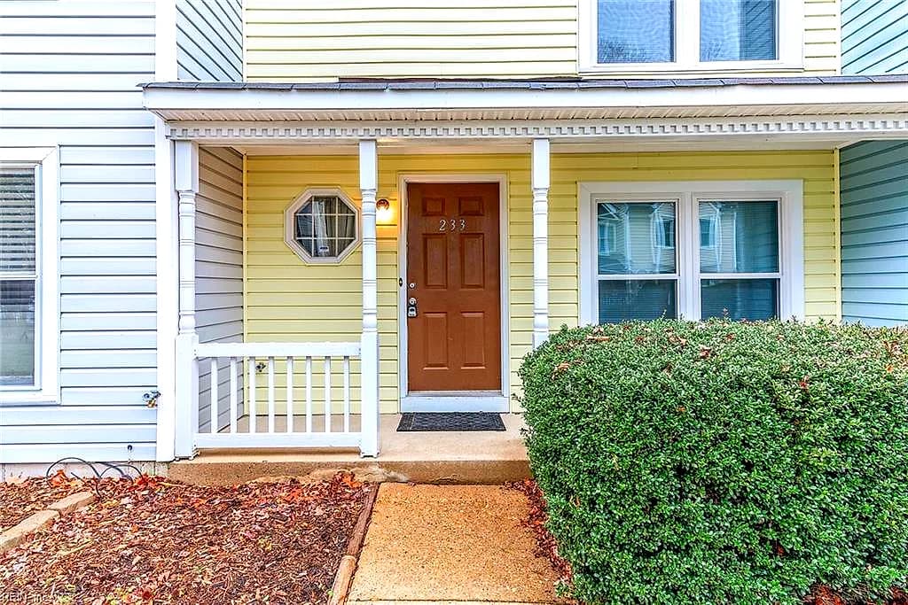 233 Susan Constant DR, NEWPORT NEWS VA 23608 - Photo 3