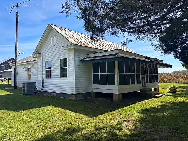 16563 Barrett DR, ZUNI VA 23898 - Photo 2
