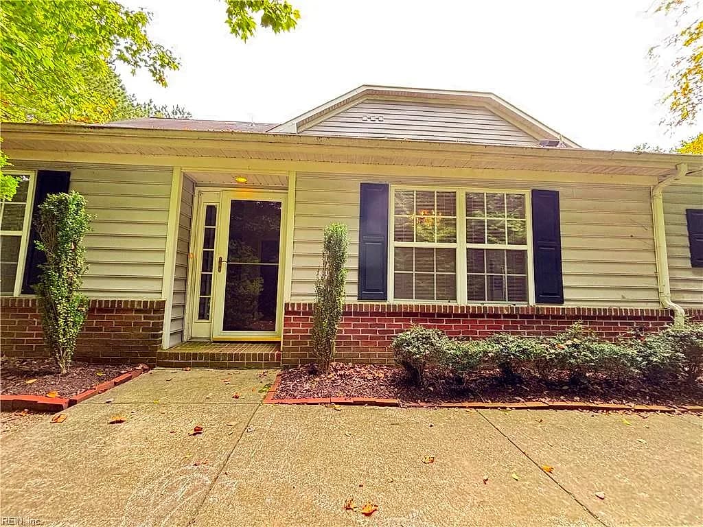 712 Commons WAY, WILLIAMSBURG VA 23185 - Photo 3