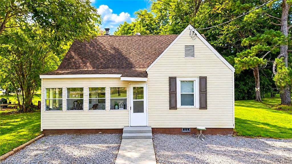 6118 Old Carrsville RD, CARRSVILLE VA 23315 - Main photo