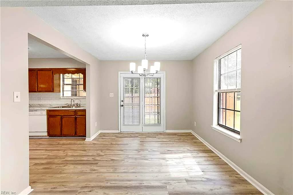 357 Deputy LN #F, NEWPORT NEWS VA 23608 - Photo 5