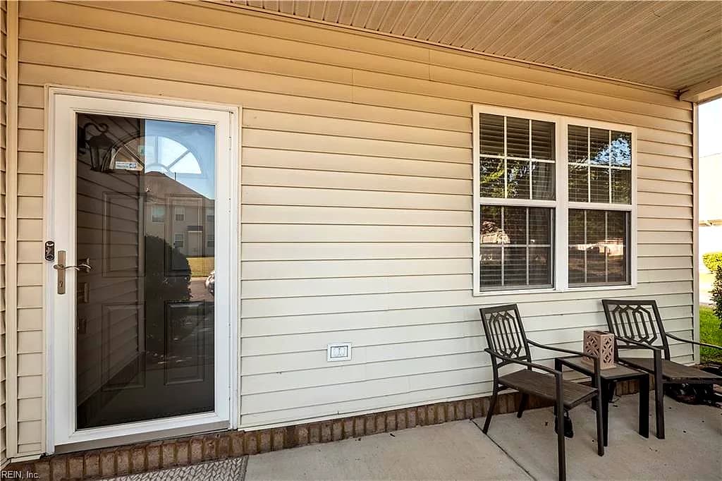 3640 Cainhoy LN, VIRGINIA BEACH VA 23462 - Photo 4