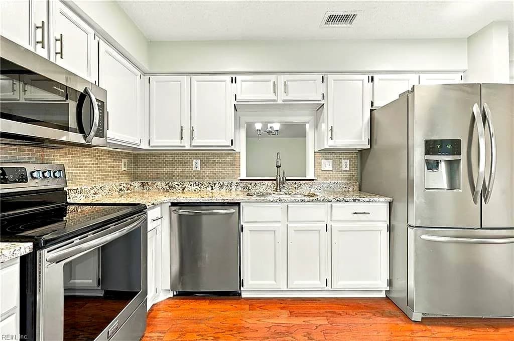 1453 Debbs LN, CHESAPEAKE VA 23320 - Photo 4