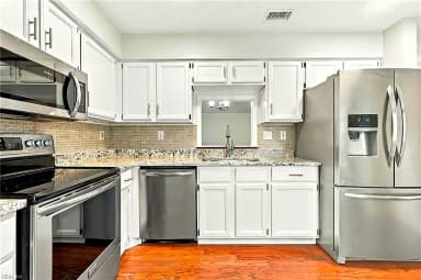 1453 Debbs LN, CHESAPEAKE VA 23320 thumb 4