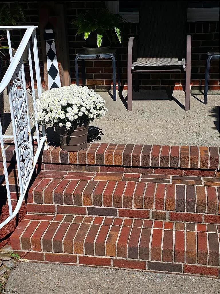 3504 N CRESTLINE DR, VIRGINIA BEACH VA 23464 - Photo 3