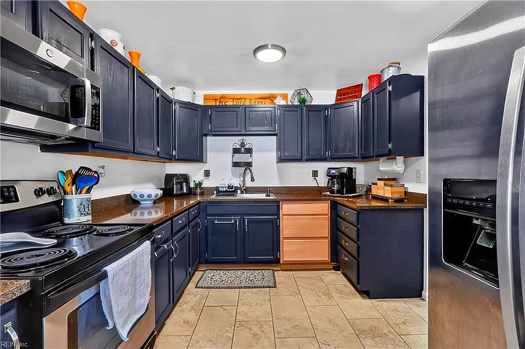 8007 Glade RD, NORFOLK VA 23518 - Photo 3