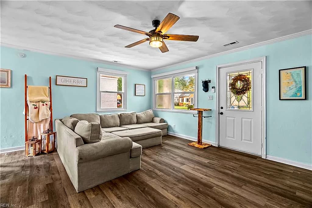 307 Maycox AVE, NORFOLK VA 23505 - Photo 5