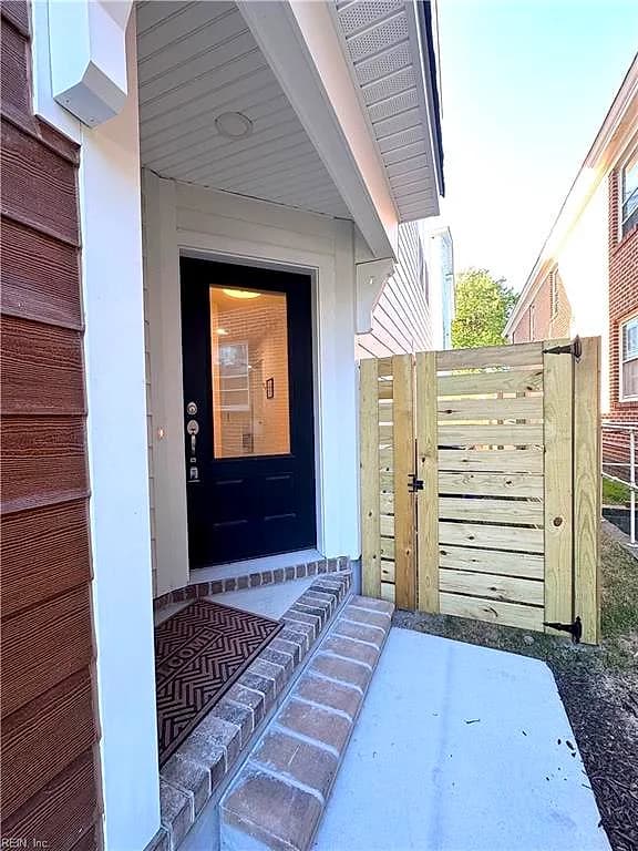 404 34th ST #B, VIRGINIA BEACH VA 23451 - Photo 3