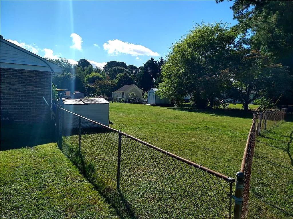 2841 Holiday Point DR, SUFFOLK VA 23435 - Photo 3
