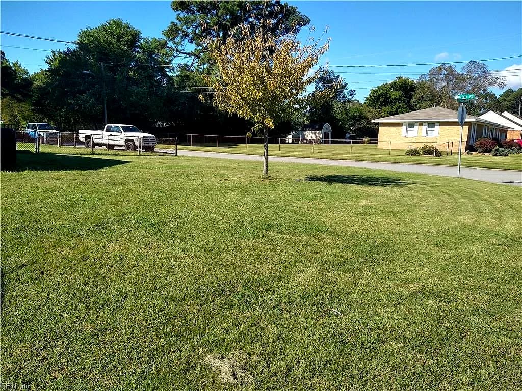 2841 Holiday Point DR, SUFFOLK VA 23435 - Photo 4