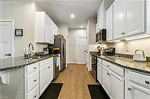 321 Sycamore WALK, SMITHFIELD VA 23430 thumb 8