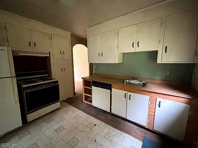 262 Red Mens Hall RD, PORT HAYWOOD VA 23138 - Photo 3