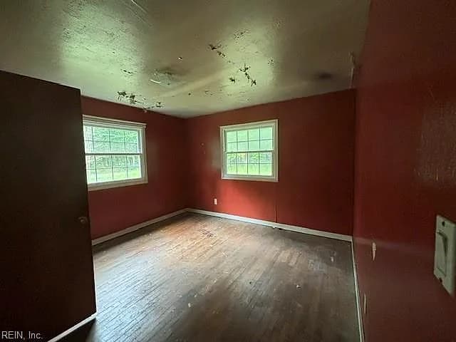 262 Red Mens Hall RD, PORT HAYWOOD VA 23138 - Photo 4
