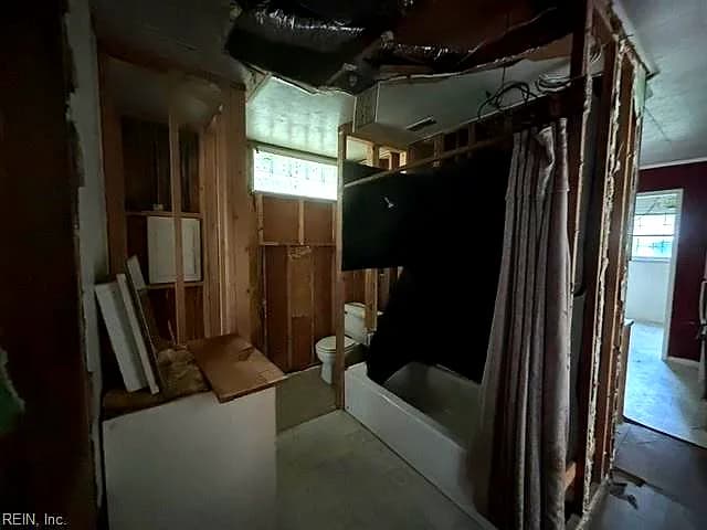 262 Red Mens Hall RD, PORT HAYWOOD VA 23138 - Photo 5