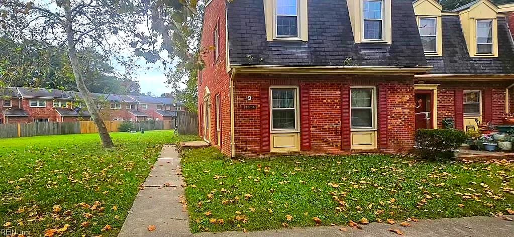 395 Circuit LN #A, NEWPORT NEWS VA 23608 - Photo 2