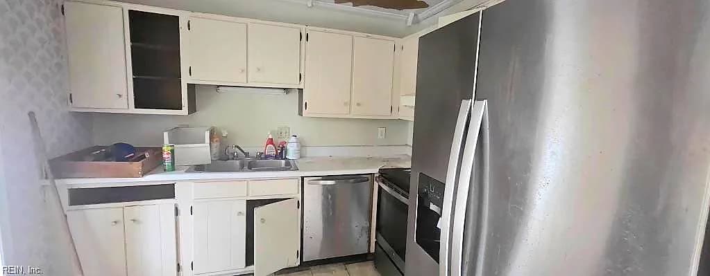 395 Circuit LN #A, NEWPORT NEWS VA 23608 - Photo 3