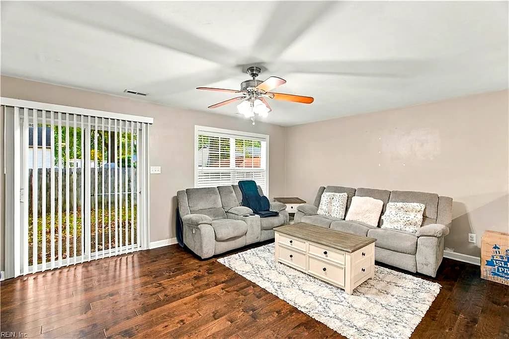 2022 Weber AVE, CHESAPEAKE VA 23320 - Photo 4