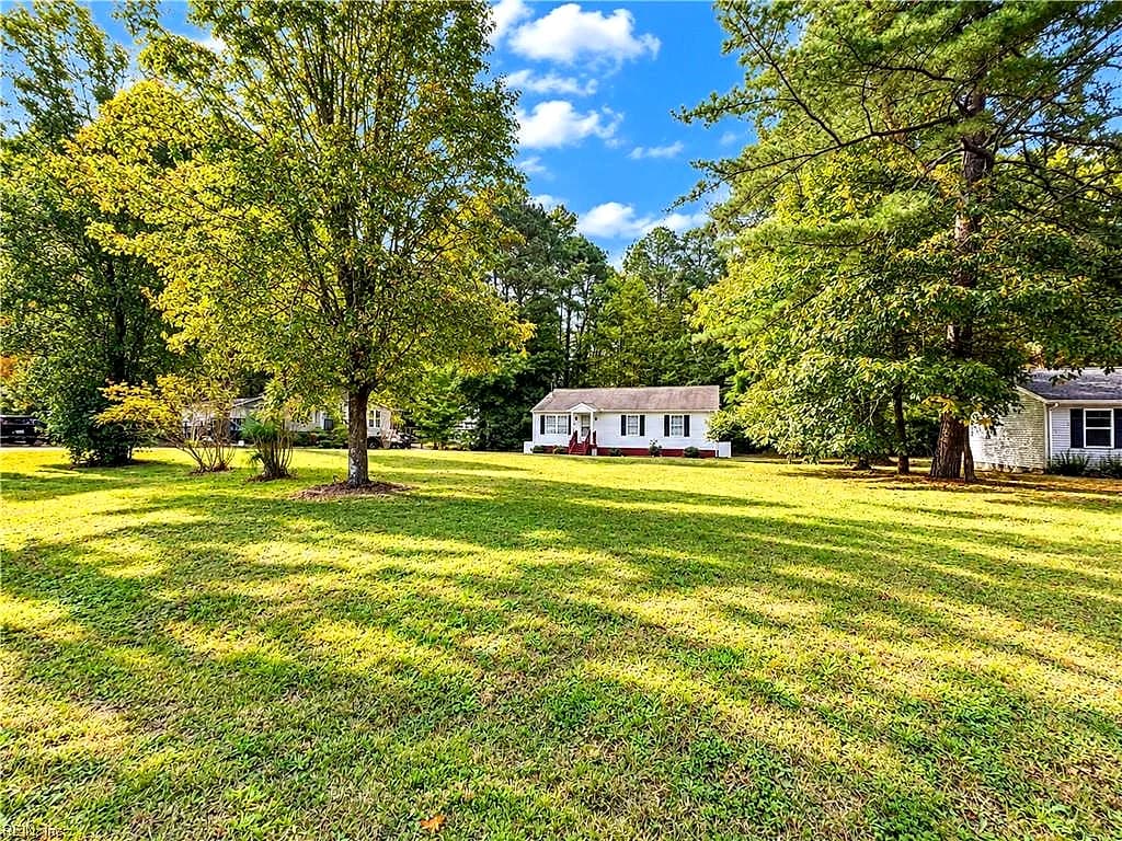 9961 Grove CT, GLOUCESTER VA 23061 - Photo 4