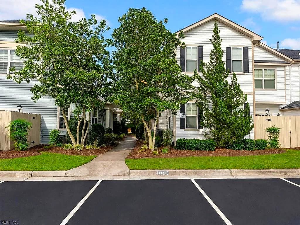 1555 Rollesby WAY #5, CHESAPEAKE VA 23320 - Photo 2