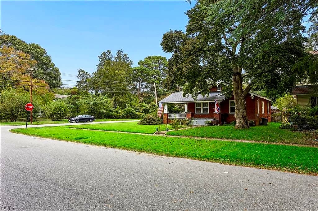 70 Cherry AVE, HAMPTON VA 23661 - Photo 3