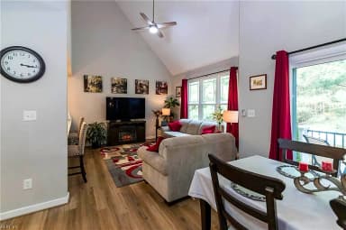935 Eastfield LN, NEWPORT NEWS VA 23602 thumb 4