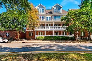 47 Miles Cary MEWS, HAMPTON VA 23669 thumb 2