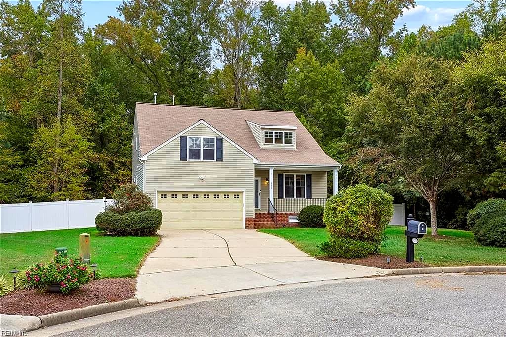 111 Perlie CT, YORKTOWN VA 23692 - Main photo